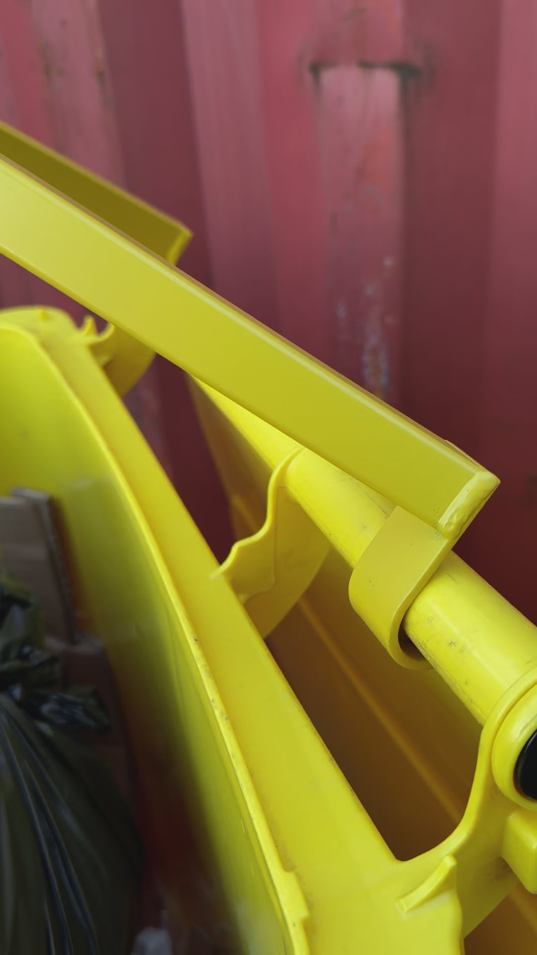 Video with Manual Metal Trash Compactor - PRESS