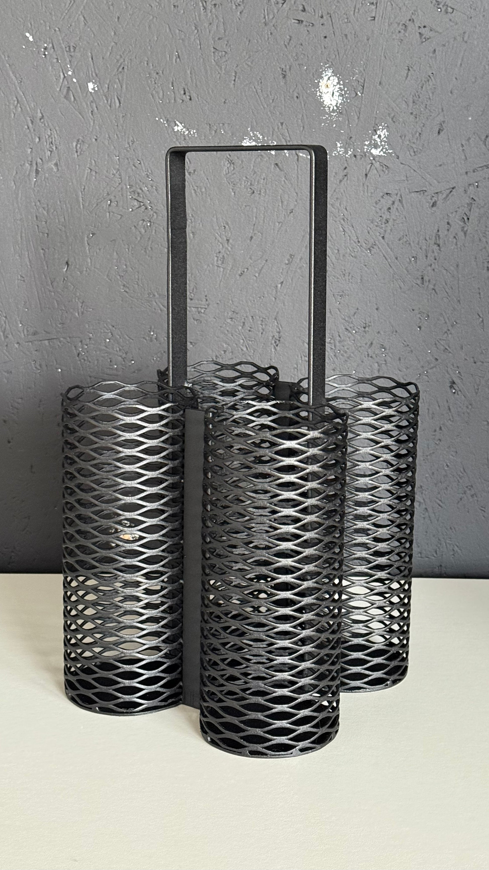 Side view of Metal Wine Basket - CARRY