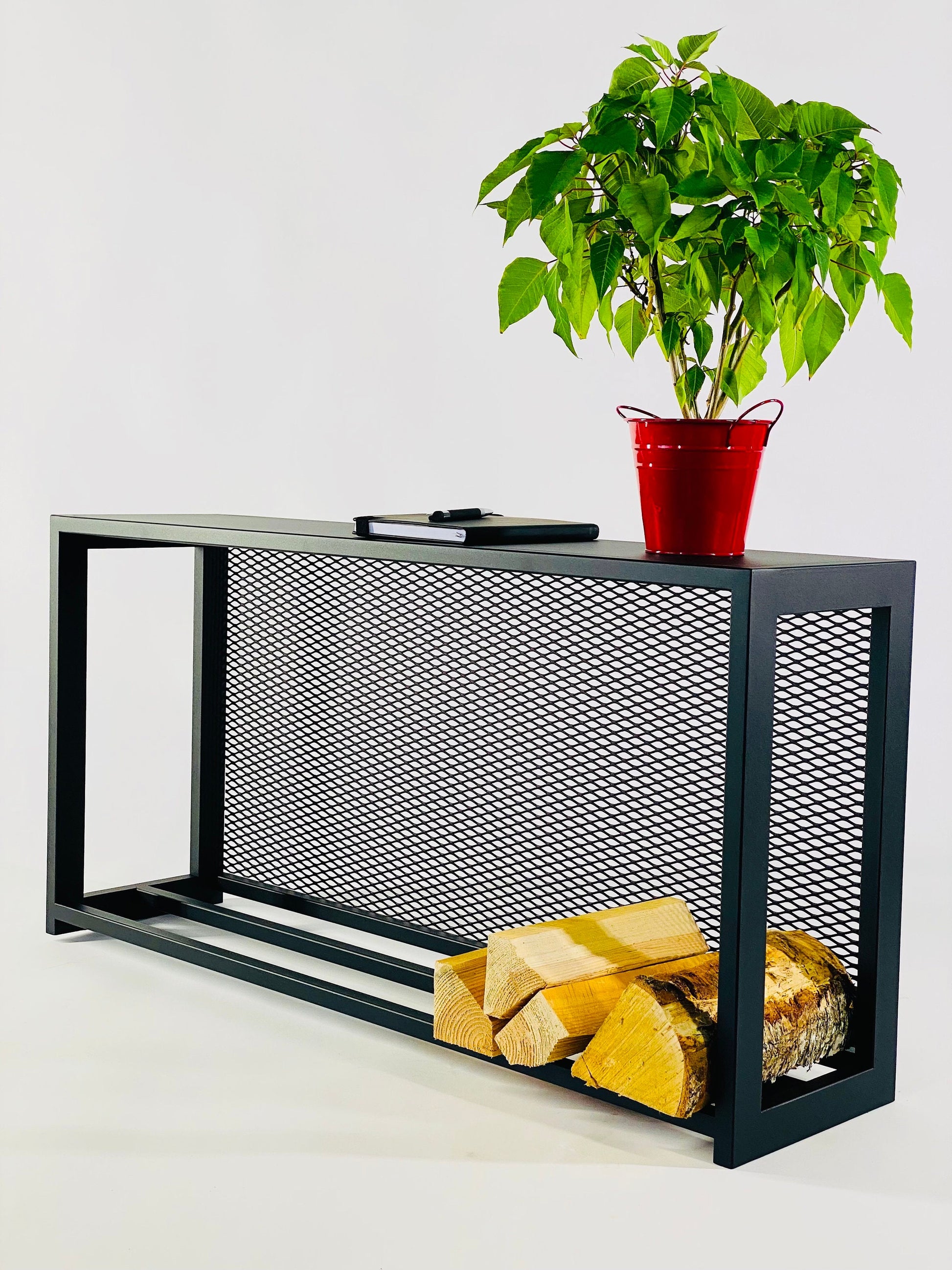 ELEGANT FLAT FIREWOOD rack with steel mesh and steel plate on top/ Horizontal firewood rack/ Floor firewood rack